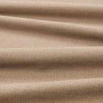 Tessuto Linara di Romo nella colorazione Saddle drappeggiato, per mostrarne la caduta e la finitura spazzolata.