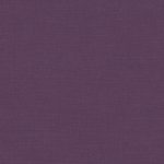 Campione del tessuto Linara di Romo nella colorazione Mulberry, codice 2494/156: un viola profondo, misto lino in tinta unita alto 140 cm.