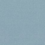 Campione del tessuto Linara di Romo nella colorazione Steel Blue, codice 2494/206: un blu dal tono polveroso, misto lino in tinta unita alto 140 cm.