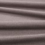 Tessuto Linara di Romo nella colorazione Bison drappeggiato, per mostrarne la caduta e la finitura spazzolata.