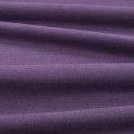 Tessuto Linara di Romo nella colorazione Imperial Purple drappeggiato, per mostrarne la caduta e la finitura spazzolata.