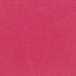Campione del tessuto Linara di Romo nella colorazione Rhubarb, codice 2494/371: un rosso scuro dal colore intenso, misto lino in tinta unita alto 140 cm.