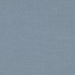 Campione del tessuto Linara di Romo nella colorazione Monsoon, codice 2494/399: un blu dal tono polveroso, misto lino in tinta unita alto 140 cm.