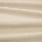 Tessuto Linara di Romo nella colorazione Rye drappeggiato, per mostrarne la caduta e la finitura spazzolata.