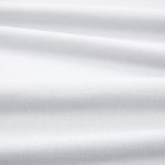 Tessuto Linara di Romo nella colorazione Aria drappeggiato, per mostrarne la caduta e la finitura spazzolata.