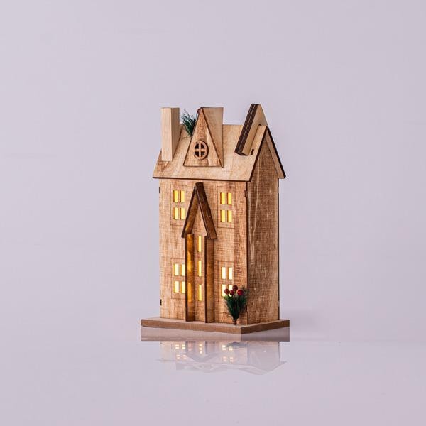 Casetta di Natale luminosa in legno beige 31 cm, fotografia del produttore: gli altri oggetti eventualmente presenti nella scena non sono compresi