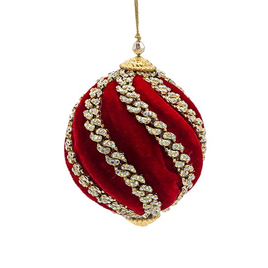 Pallina di Natale in velluto rossa con catenelle oro, fotografia su fondo bianco