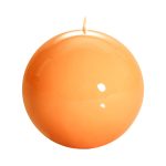 Candela a sfera laccata Meloria Classic color zafferano, fotografia su fondo bianco