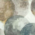 Campione di carta da parati Lune nella colorazione Oxide (W931/01) di Black Edition: grandi sfere sovrapposte e trasparenti.