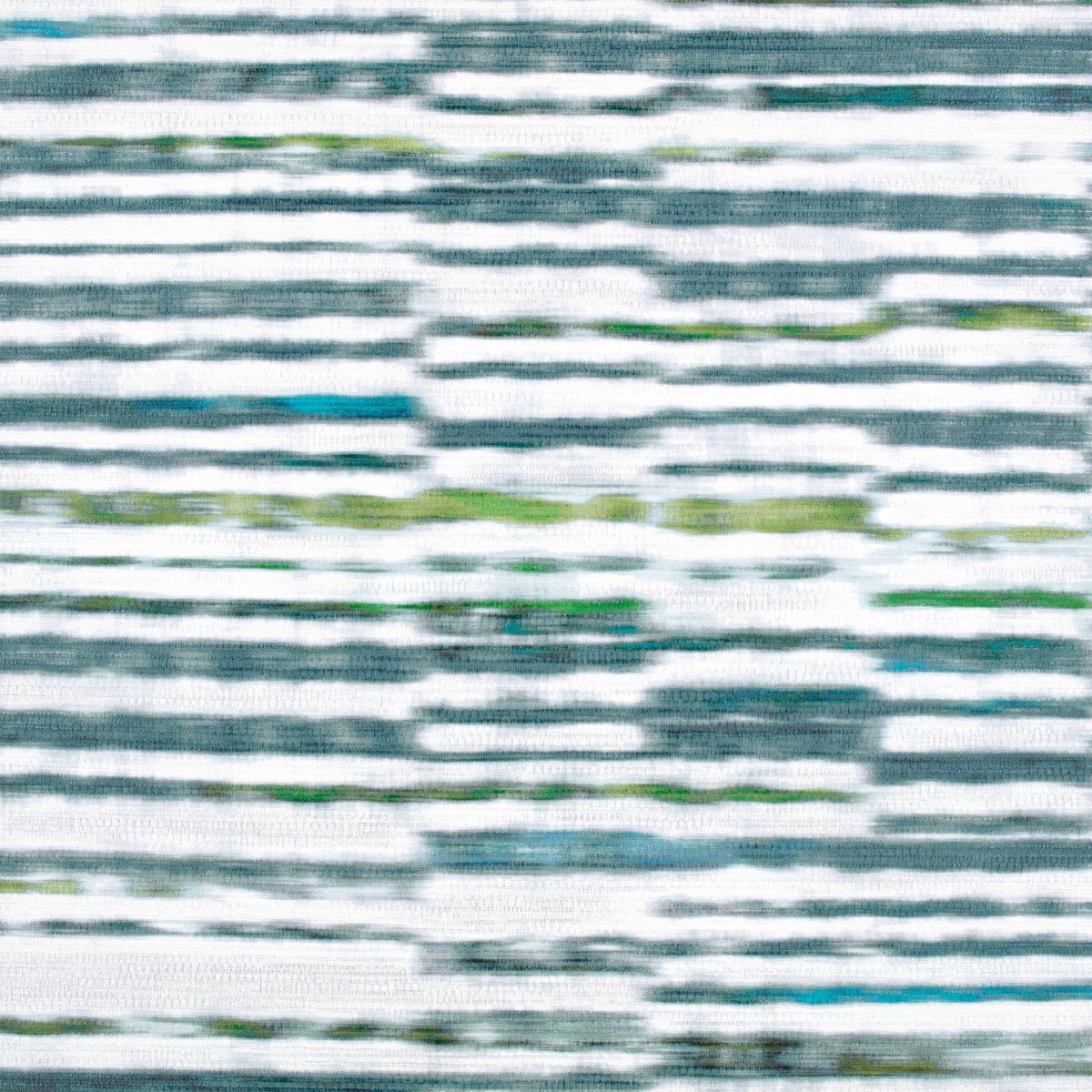 Campione di carta da parati Marazzi nella colorazione Peacock (W928/02) di Black Edition: righe orizzontali spezzate e sfumate.