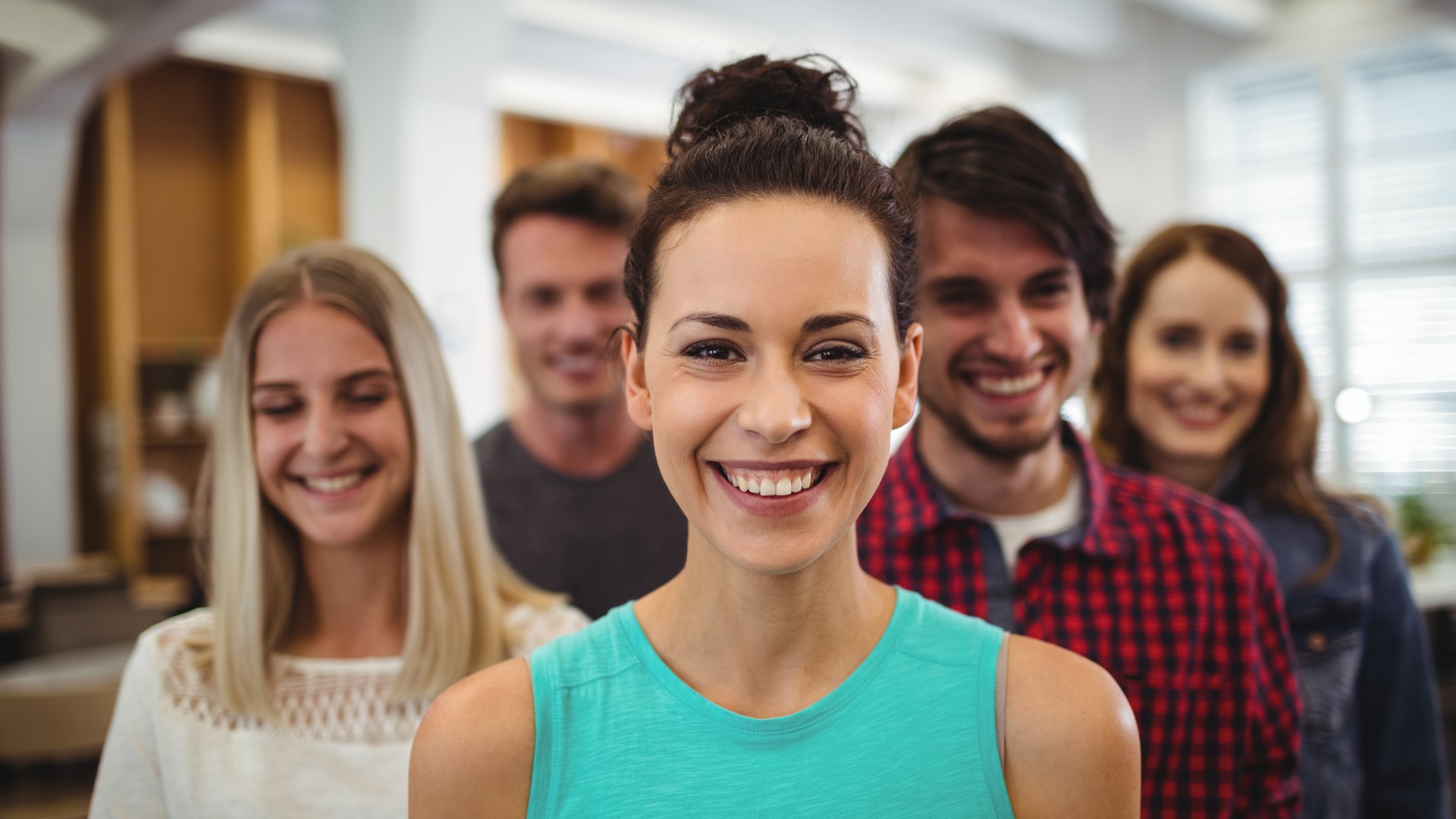 Un gruppo di persone sorridenti: la community D•PEOPLE di D•POT