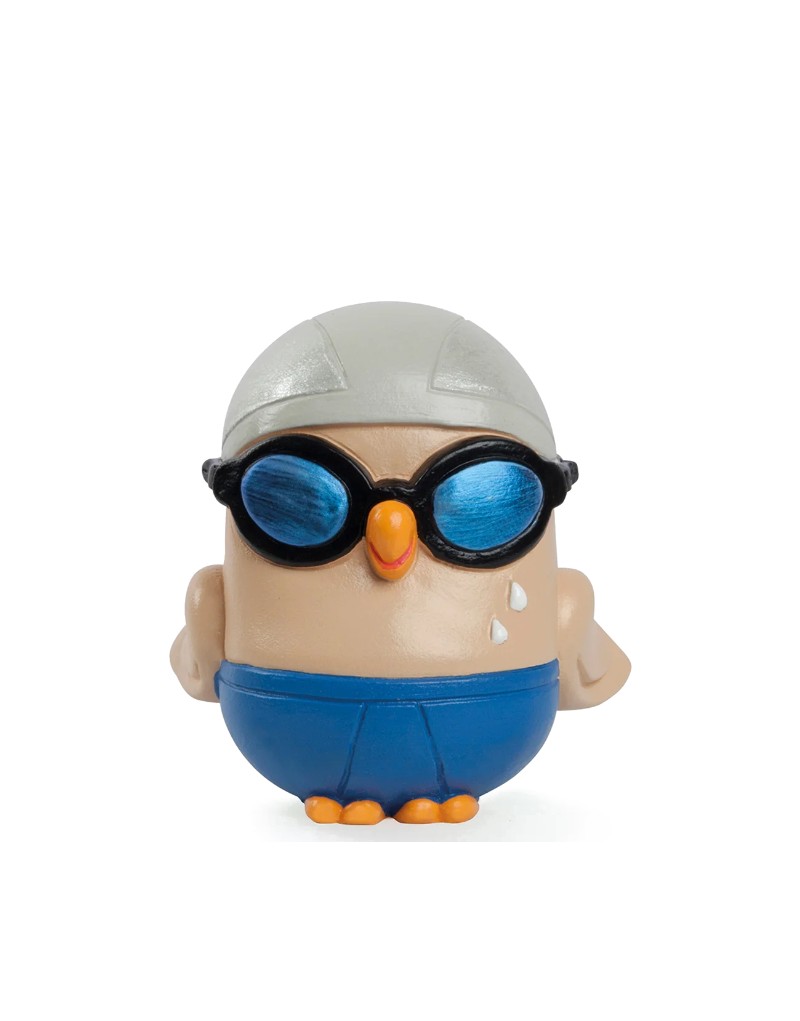 Statuina gufo Goofi Egan Nuoto in ceramica dipinta, su fondo bianco