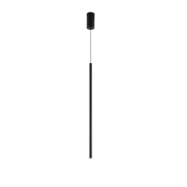 Lampada a sospensione Cascade a LED nera con corpo luminoso lungo 61 cm e altezza totale 120 cm, su fondo bianco