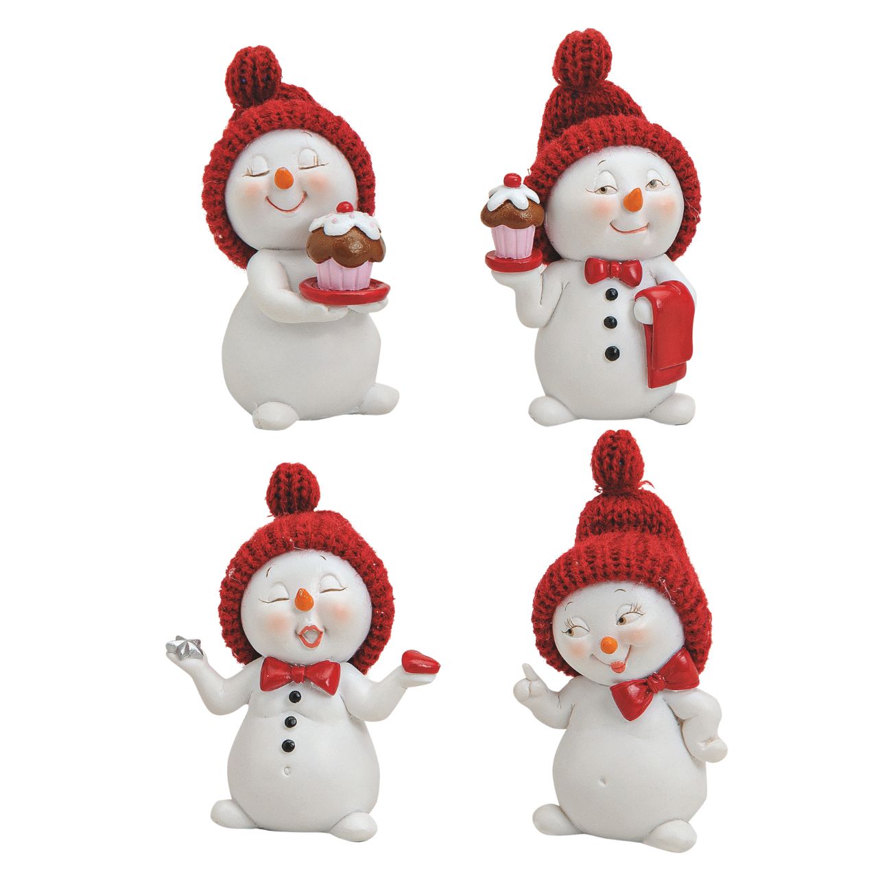 Quattro pupazzi di neve decorativi in polyresina bianca con berretto rosso in lana lavorata a maglia e pompon: i quattro soggetti dell assortimento, fotografati insieme su fondo bianco