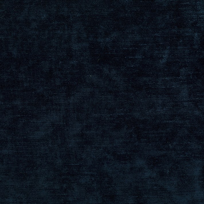 Tessuto Belvedere Velvet Indigo Osborne & Little F8130-22 Tessuto Belvedere Velvet di Osborne & Little, collezione Belvedere Velvet, colorazione Indigo (F8130-22): campione