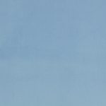 Campione del velluto Barcelona di Villa Nova nella colorazione Fjord: azzurro fiordo, tinta unita in doppia larghezza 295 cm.